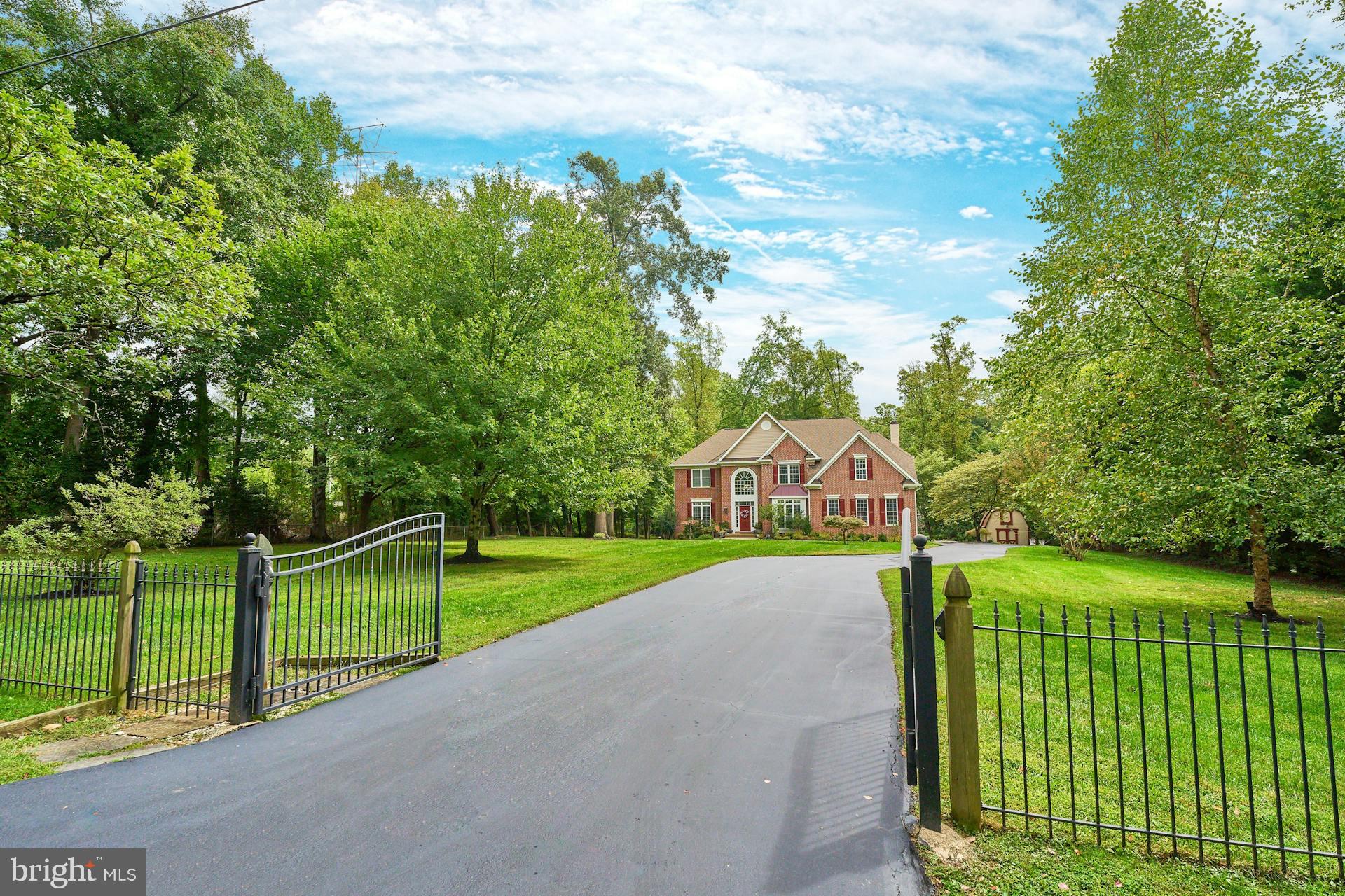 413 Adahi Road Southeast Vienna, VA 22180 - Photo 1 of 62 Gallery Image 1