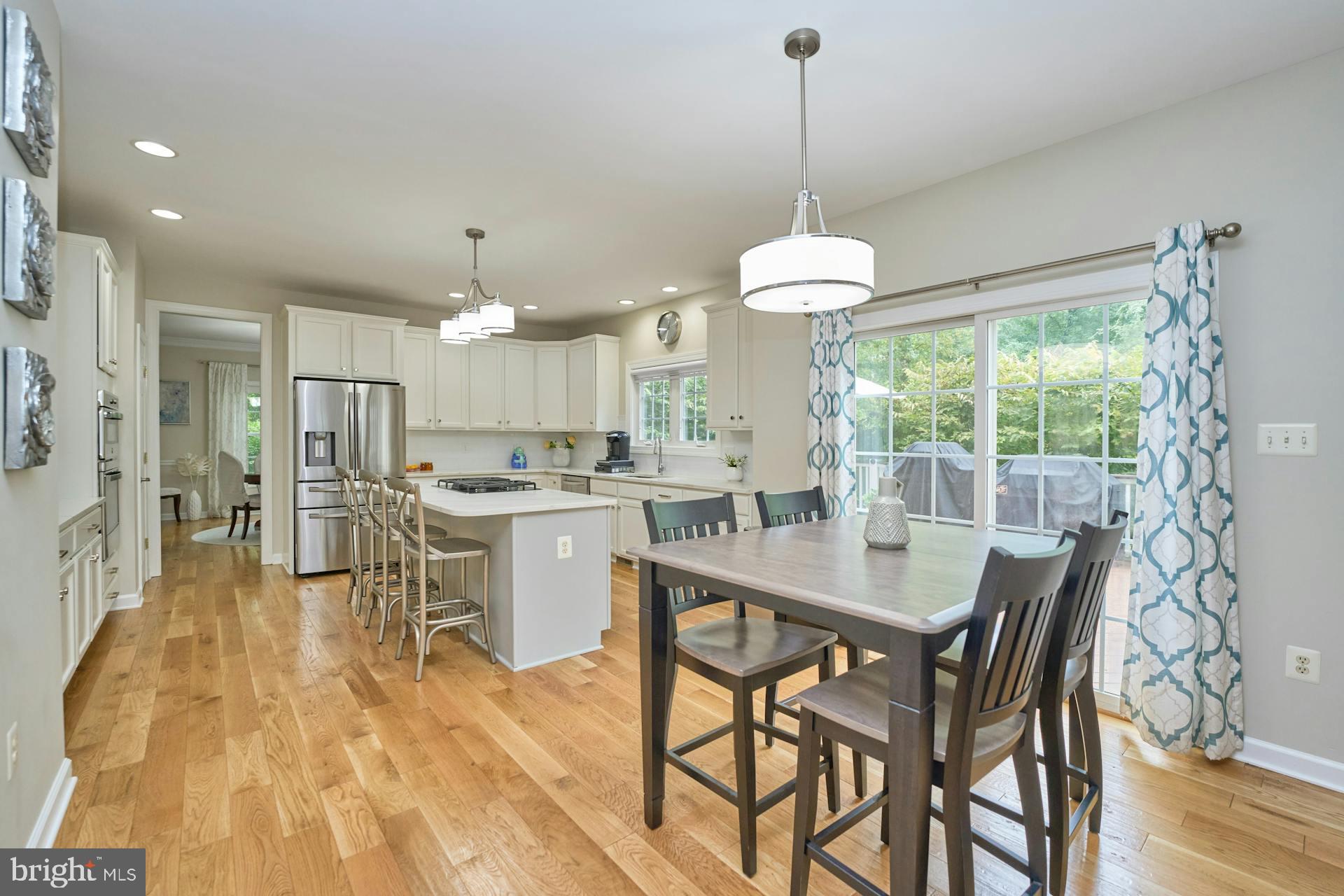 413 Adahi Road Southeast Vienna, VA 22180 - Photo 13 of 62 Breakfast Area w/Access to Rear Deck