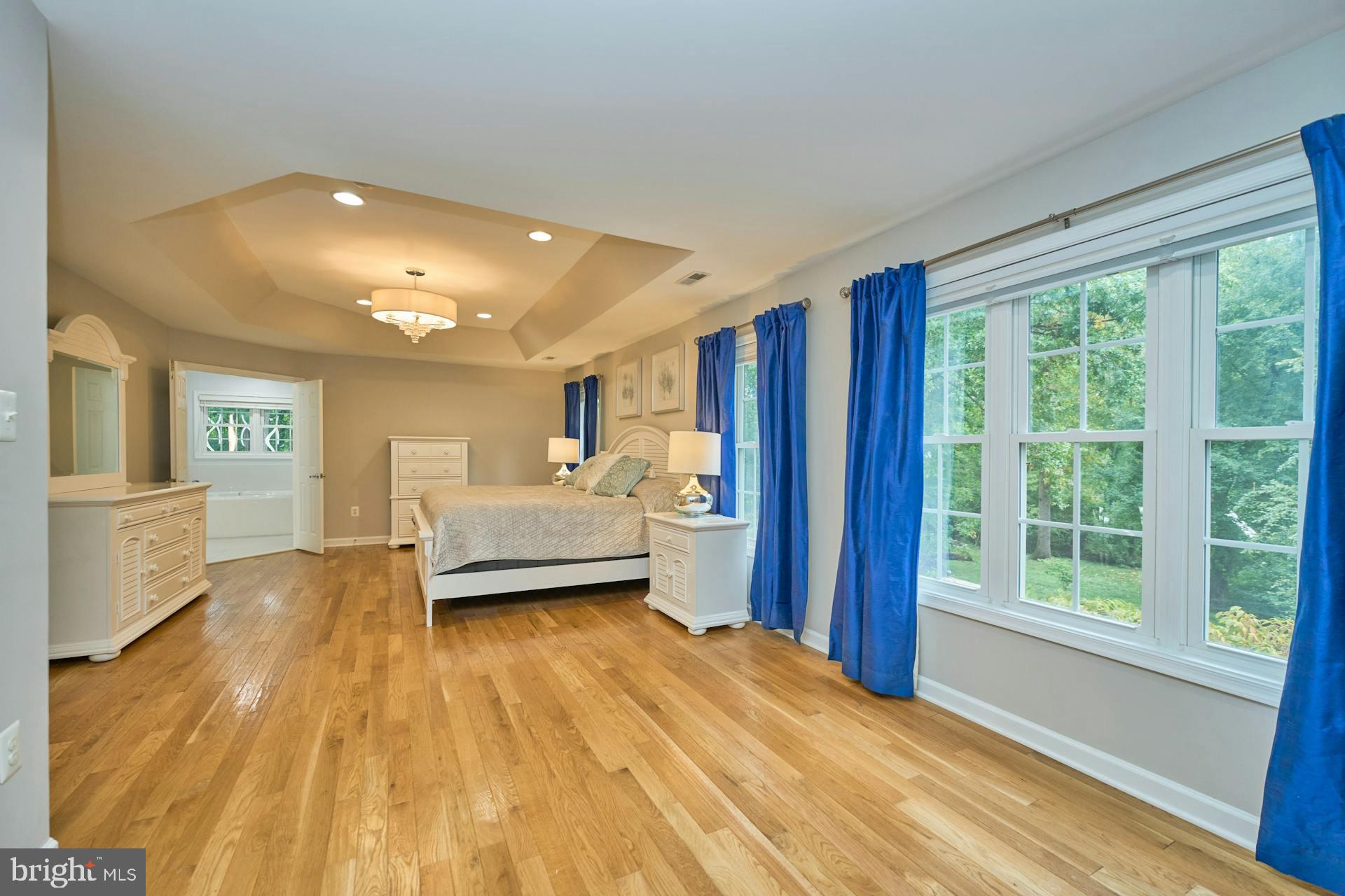 413 Adahi Road Southeast Vienna, VA 22180 - Photo 24 of 62 Primary Bedroom w/Sitting Area