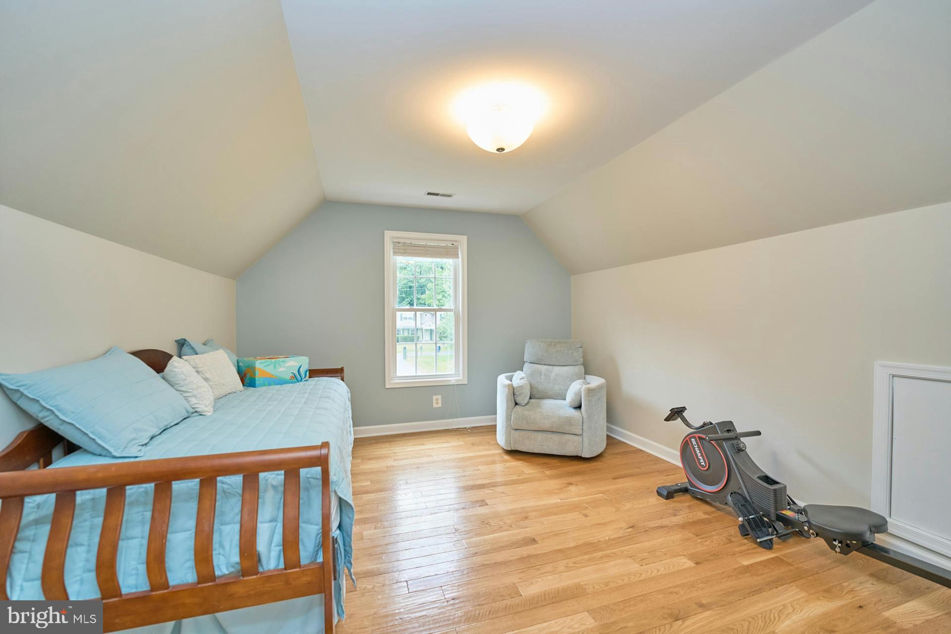 413 Adahi Road Southeast Vienna, VA 22180 - Photo 36 of 62 Spacious Upper Bedroom #4 w/Hardwood Floors
