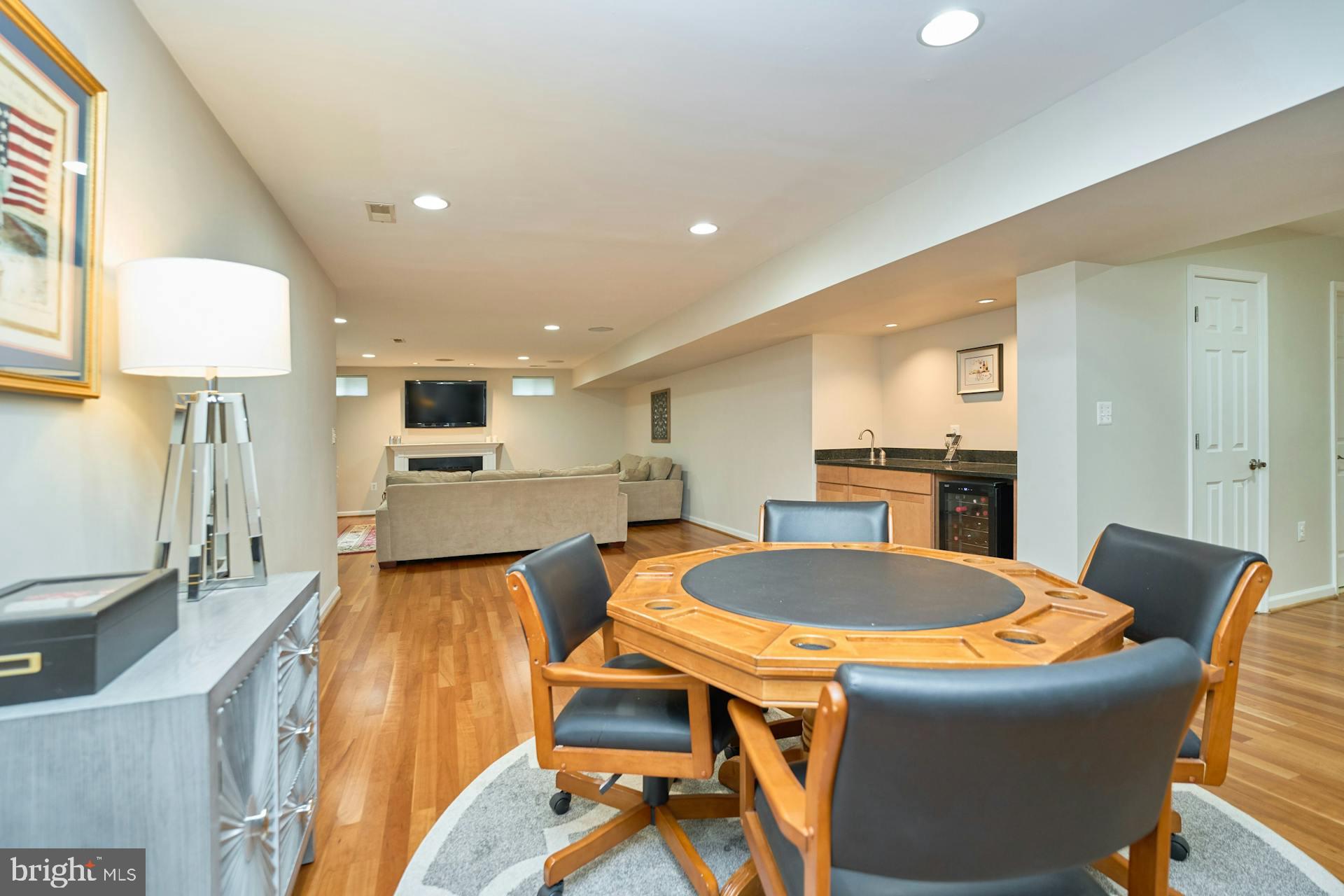 413 Adahi Road Southeast Vienna, VA 22180 - Photo 39 of 62 Gallery Image 39