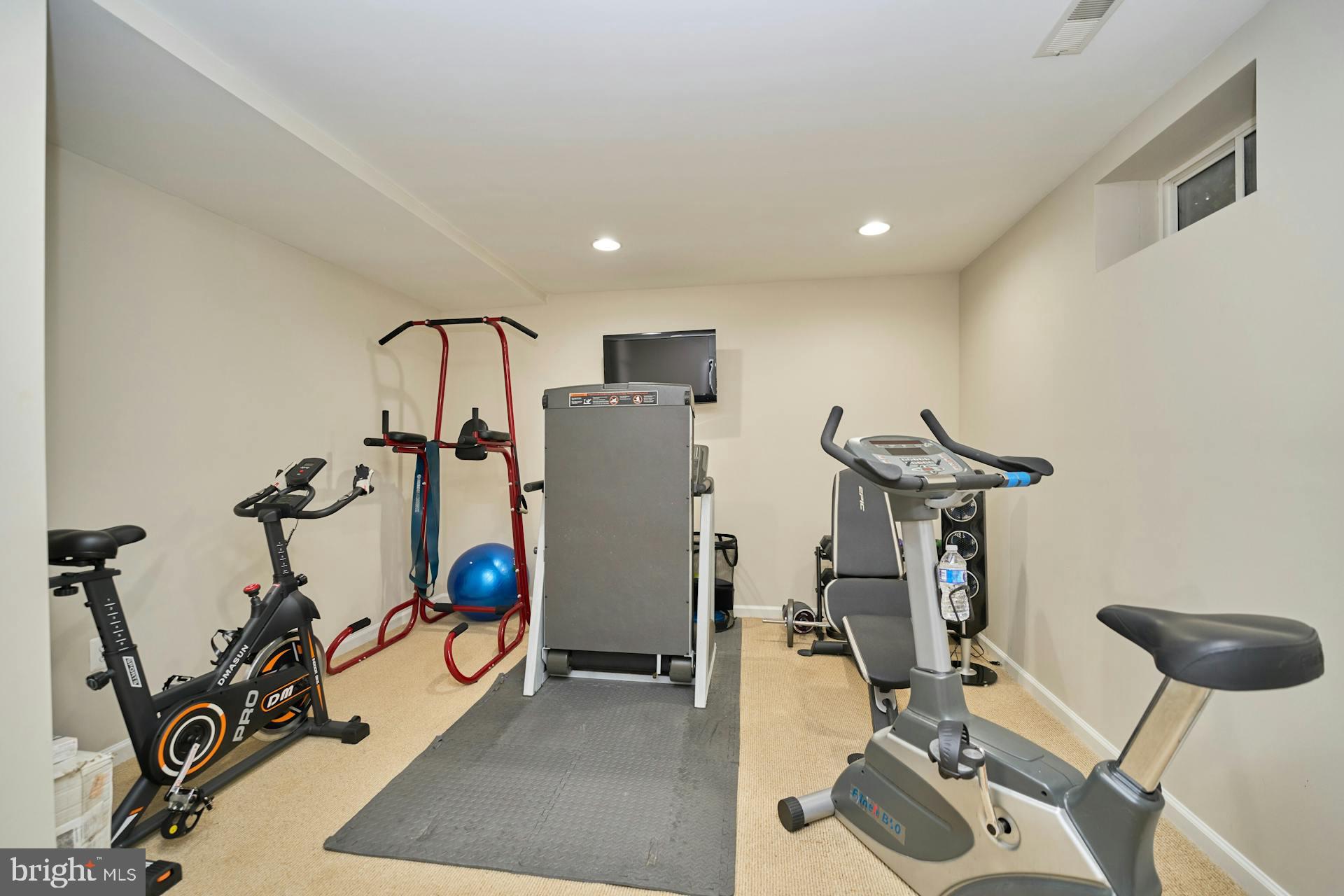 413 Adahi Road Southeast Vienna, VA 22180 - Photo 46 of 62 Gallery Image 46