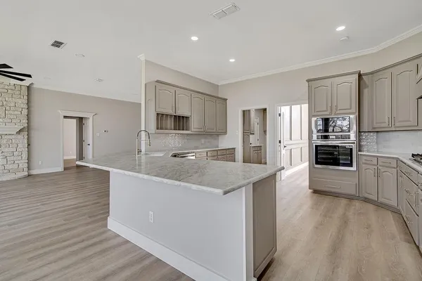 $760,000 | 125 Devon Court, Weatherford, TX 76087