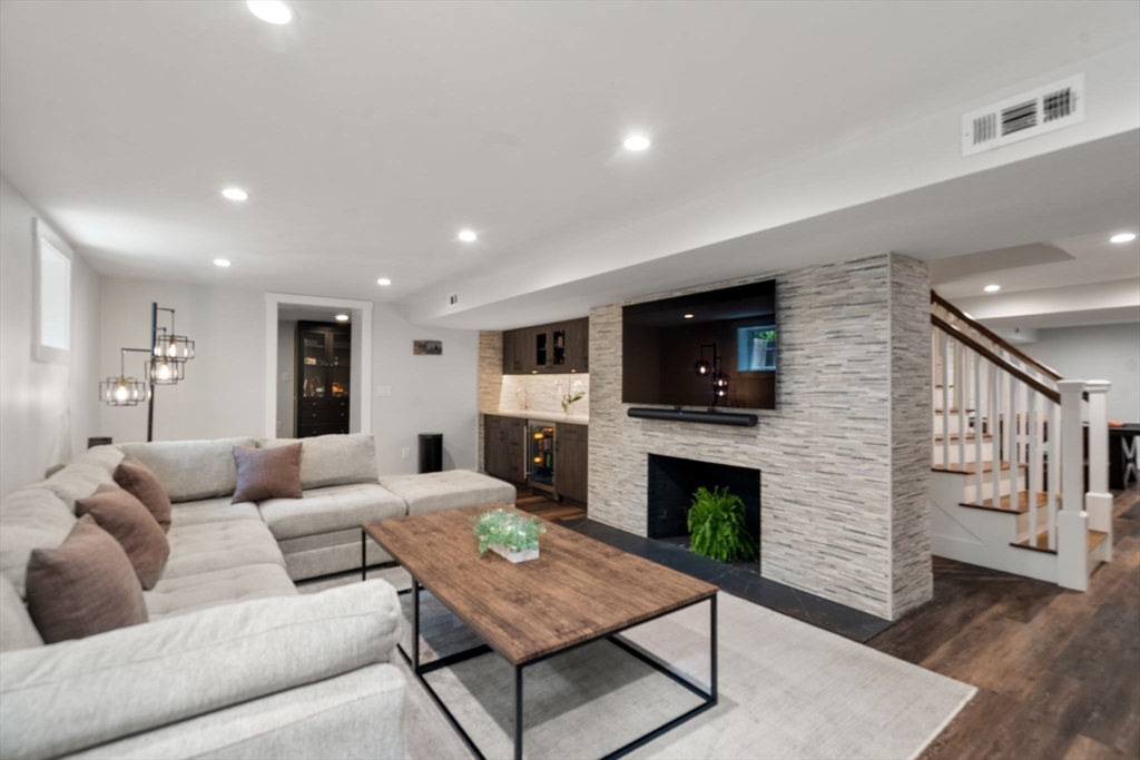 100 Village Hill Road Belmont, MA 02478 - Photo 25 of 38