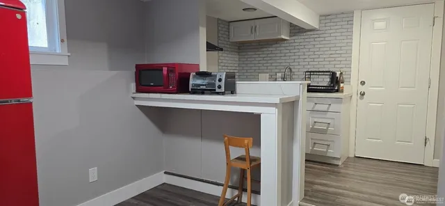 $3,300 | 12053 70th Avenue South, Seattle, WA 98178