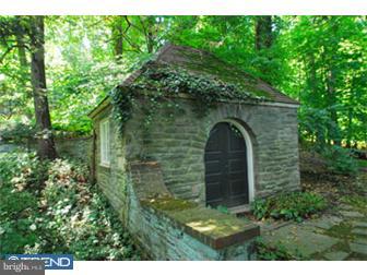 26 West Bells Mill Road Philadelphia, PA 19118 - Photo 10 of 12