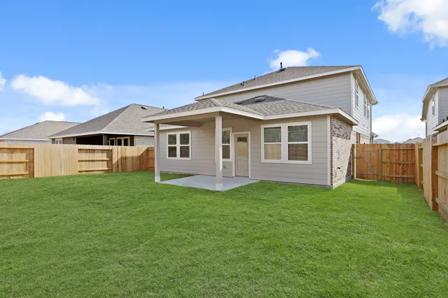 $380,881 | 4703 Bay Vista Drive, Baytown, TX 77523