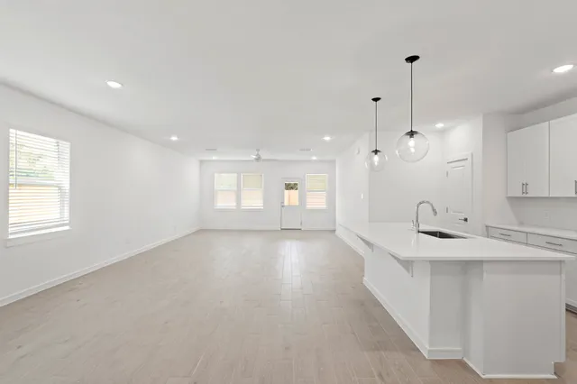 $380,881 | 4703 Bay Vista Drive, Baytown, TX 77523