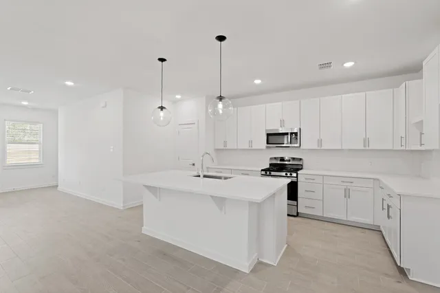 $380,881 | 4703 Bay Vista Drive, Baytown, TX 77523