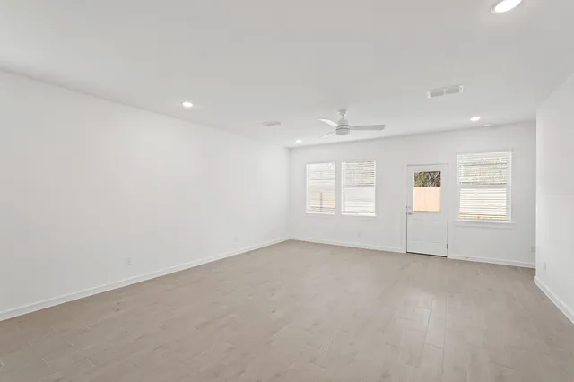 $380,881 | 4703 Bay Vista Drive, Baytown, TX 77523