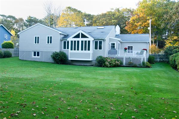 32 Winshaw Road Swampscott, MA 01907 - Photo 8 of 8 Gallery Image 8