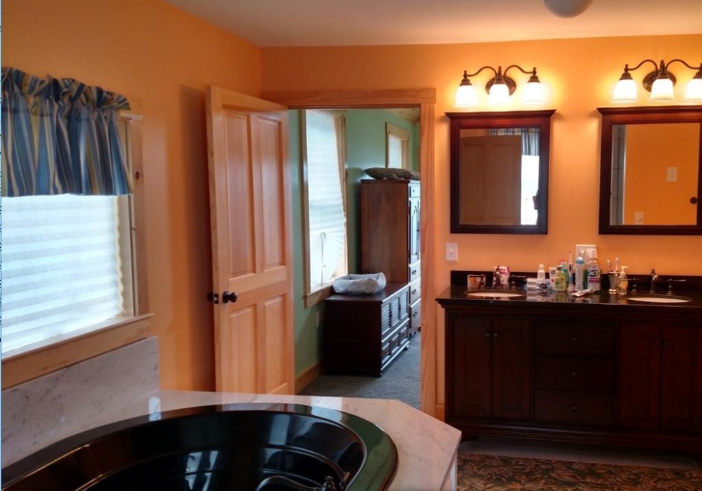 183 Lakeside Road Hanson, MA 02341 - Photo 16 of 21 Gallery Image 16