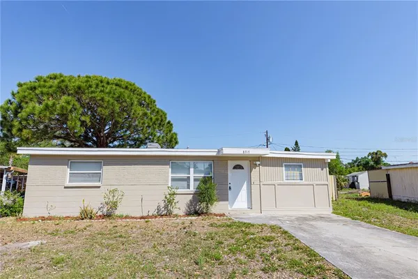 $2,400 | 8717 91st Terrace, Seminole, FL 33777