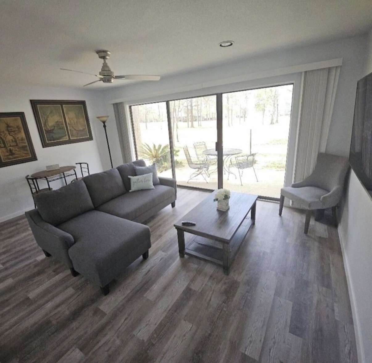 12900 Walden Road, Unit 523 Montgomery, TX 77356 - Photo 5 of 11 Living Room