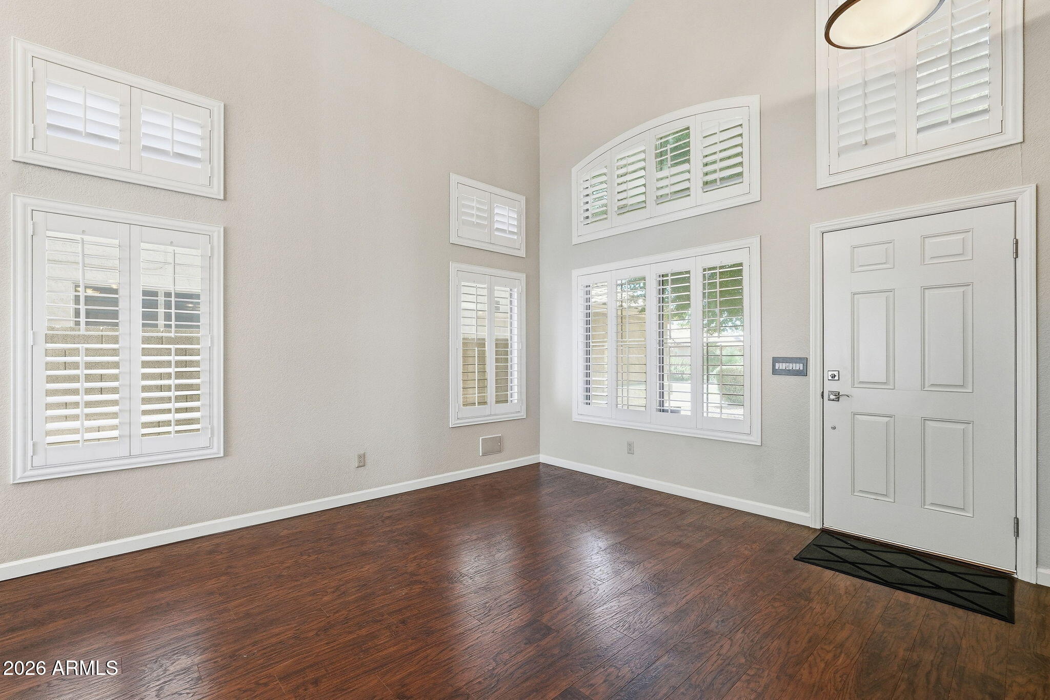 462 West Colt Road Tempe, AZ 85284 - Photo 3 of 40 Family Room