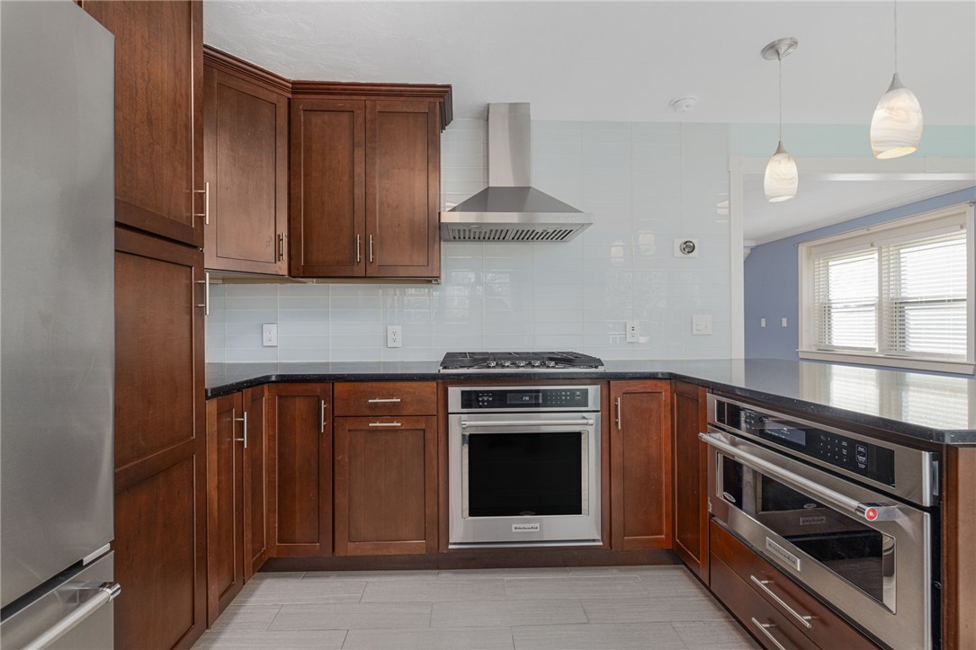 111 Arbor Drive Providence, RI 02908 - Photo 8 of 40