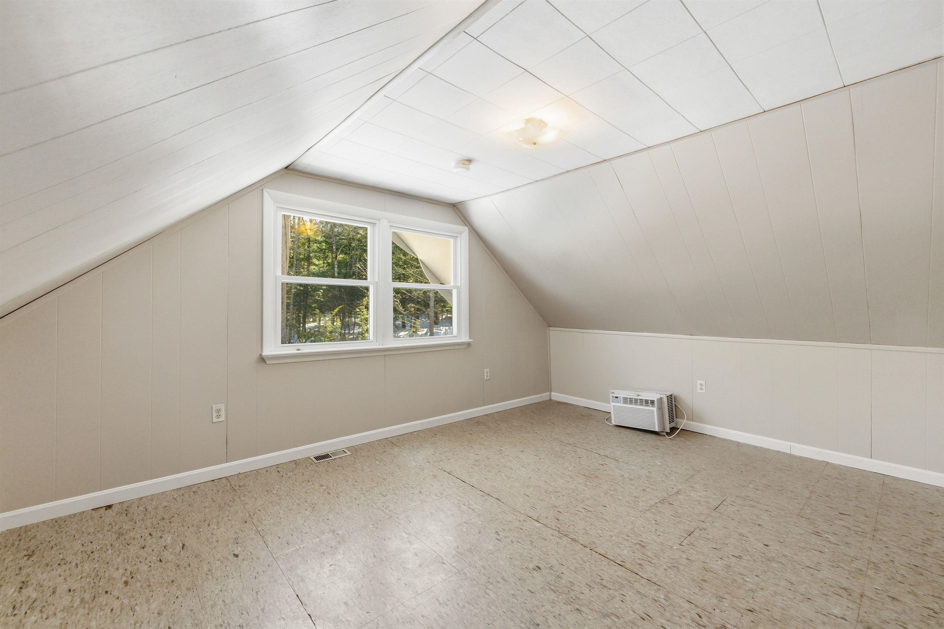 438 Bay Hill Road Northfield, NH 03276 - Photo 22 of 44