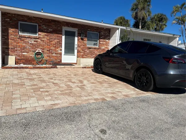 $259,000 | 701 St Judes Drive South, Unit 3, Longboat Key, FL 34228