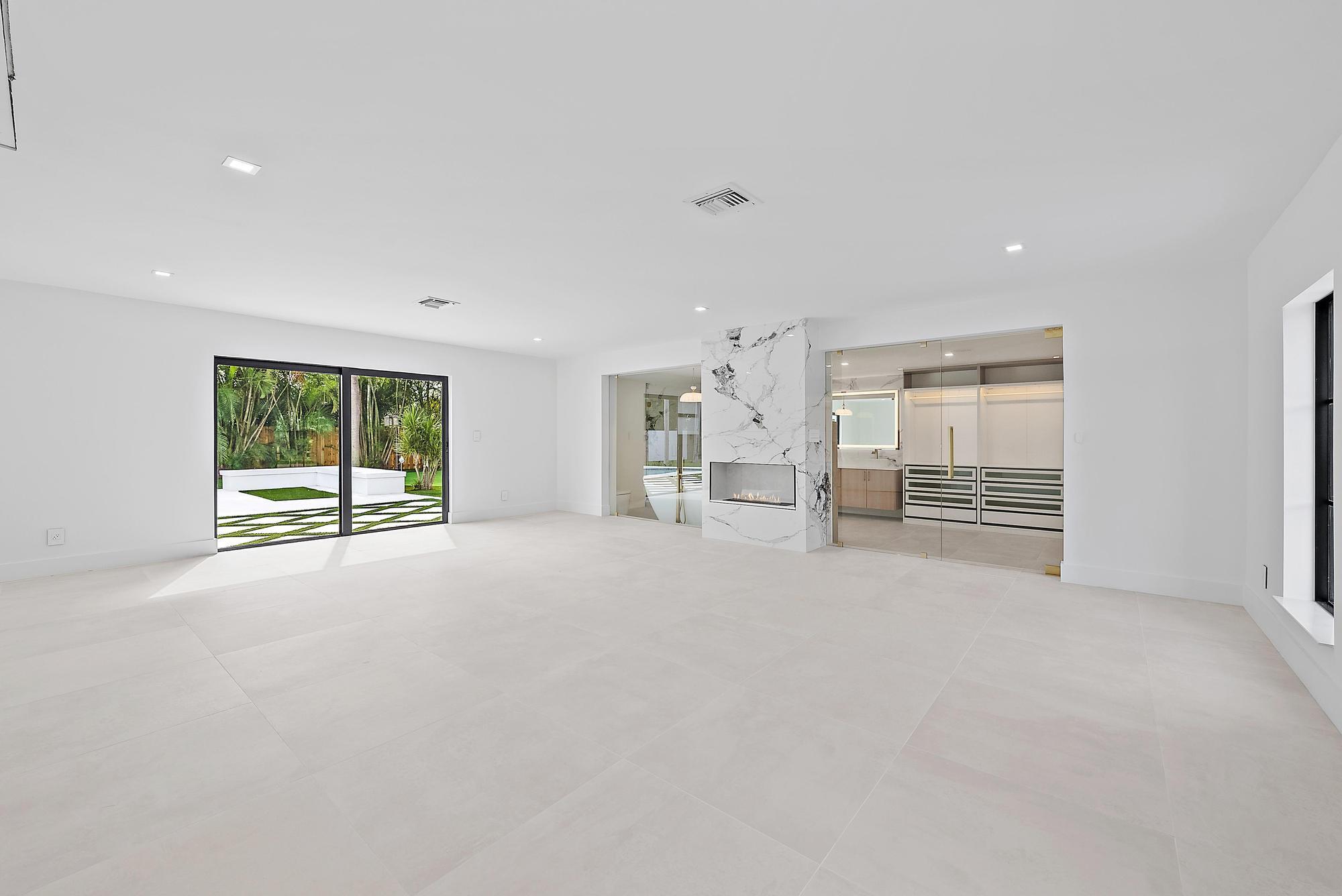 391 West Riverside Drive Tequesta, FL 33469 - Photo 17 of 49 391 W Riverside Dr-21