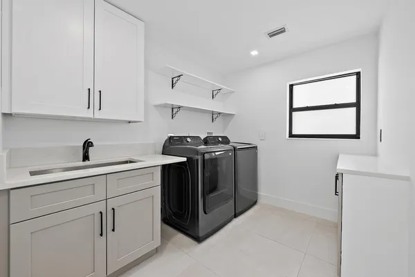 $1,699,000 | 391 West Riverside Drive, Tequesta, FL 33469