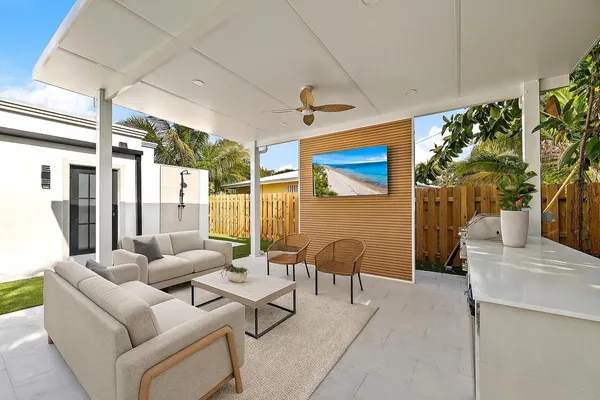 $1,699,000 | 391 West Riverside Drive, Tequesta, FL 33469