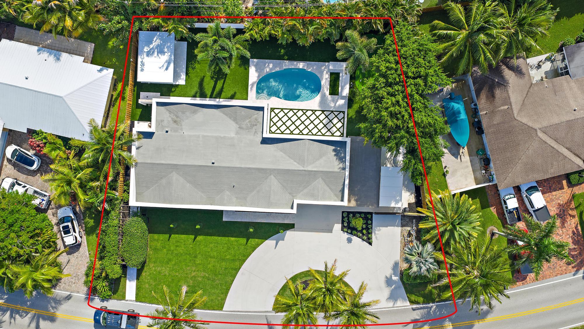 391 West Riverside Drive Tequesta, FL 33469 - Photo 34 of 49 391 W Riverside Dr-43