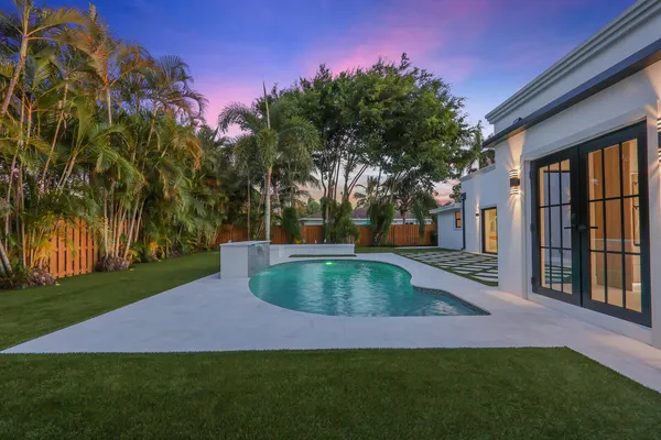 $1,699,000 | 391 West Riverside Drive, Tequesta, FL 33469