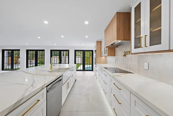 $1,699,000 | 391 West Riverside Drive, Tequesta, FL 33469