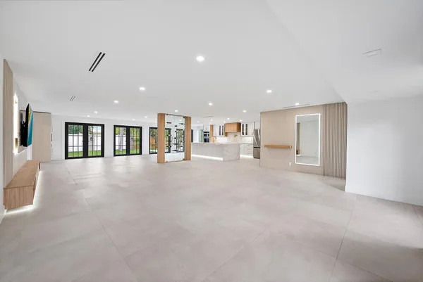 $1,699,000 | 391 West Riverside Drive, Tequesta, FL 33469