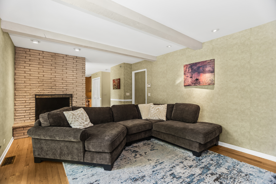 1145 Wincanton Drive Deerfield, IL 60015 - Photo 16 of 39