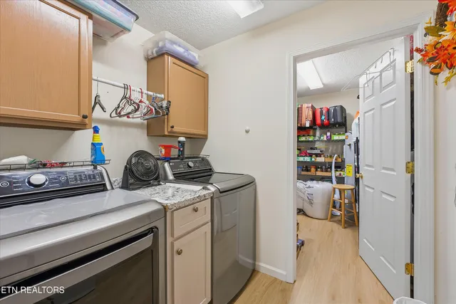 $385,000 | 3927 Glen Oaks Drive, Maryville, TN 37804