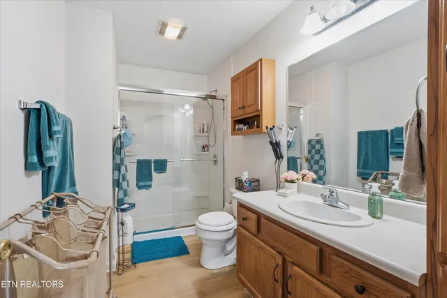 $385,000 | 3927 Glen Oaks Drive, Maryville, TN 37804