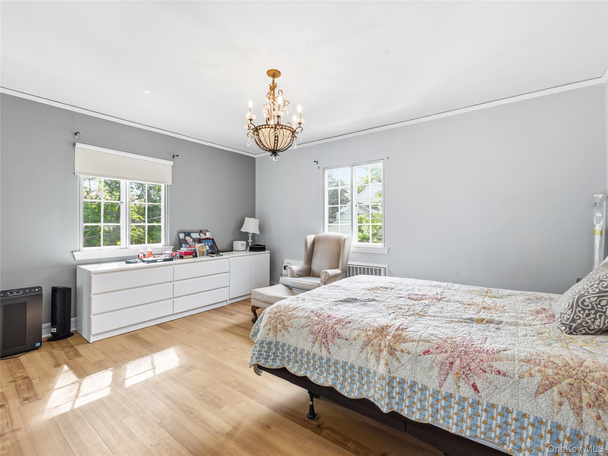 89 Bayview Avenue Great Neck, NY 11021 - Photo 23 of 38 Bedroom