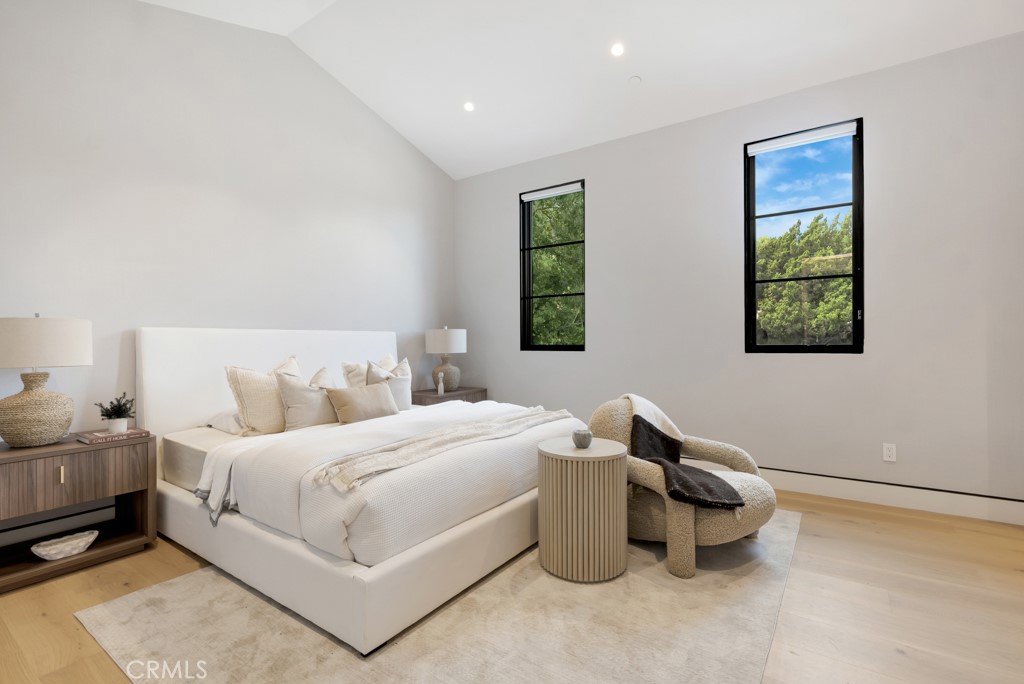 16708 Huerta Road Encino, CA 91436 - Photo 41 of 72 Gallery Image 41