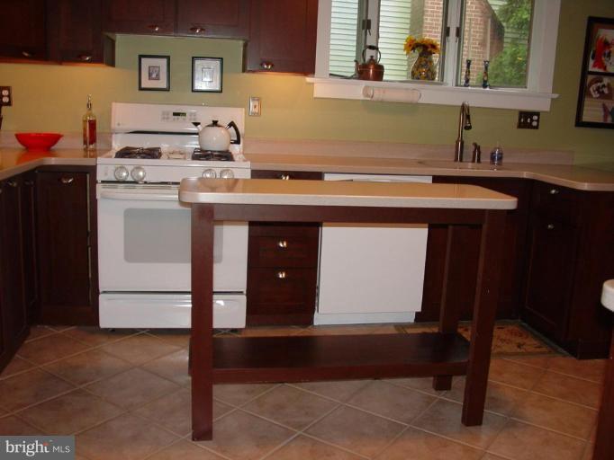 520 Anneslie Road Baltimore, MD 21212 - Photo 29 of 29 Kitchen island