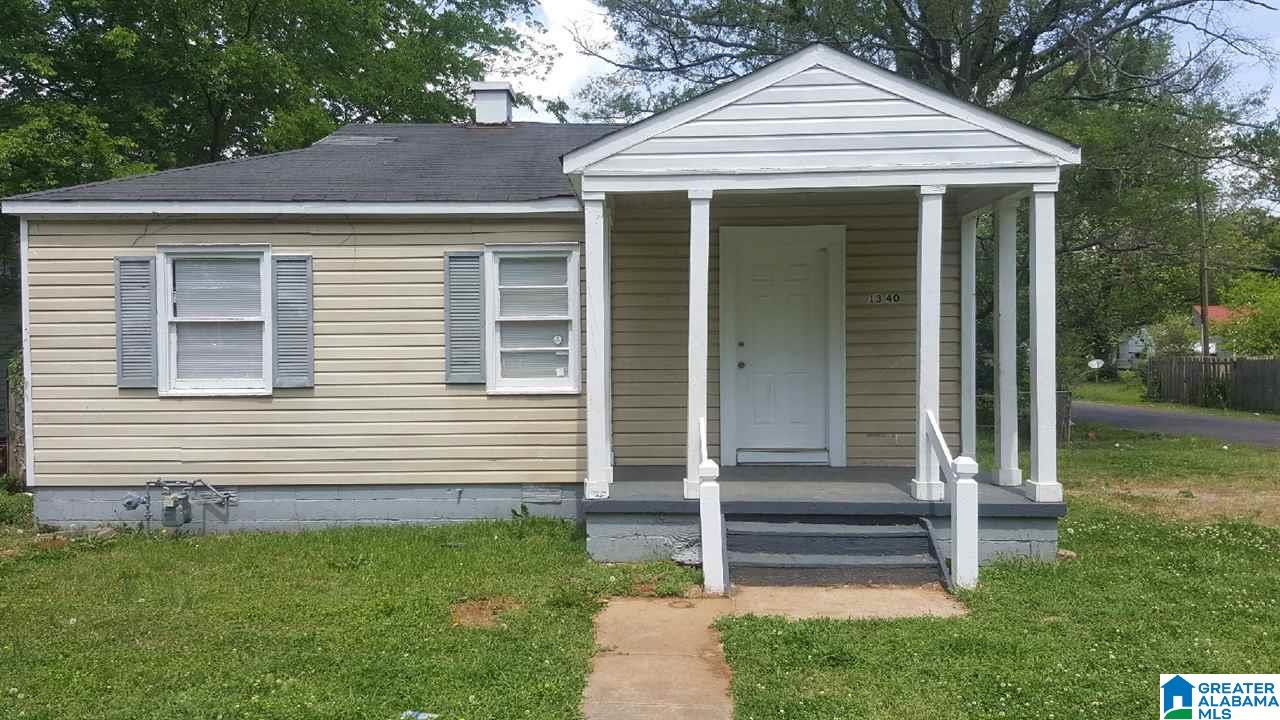 1340 Pineview Road Birmingham, AL 35228 - Photo 1 of 8