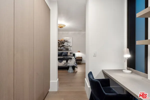 $24,000 | 8420 Sunset Boulevard, Unit 307, West Hollywood, CA 90069