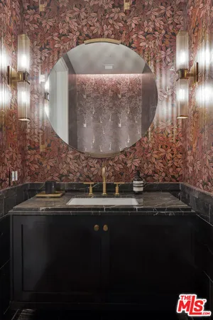 $24,000 | 8420 Sunset Boulevard, Unit 307, West Hollywood, CA 90069