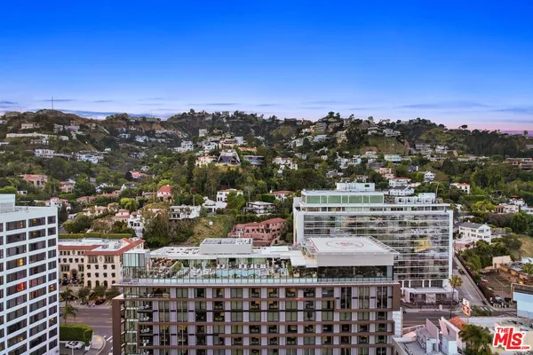 $24,000 | 8420 Sunset Boulevard, Unit 307, West Hollywood, CA 90069