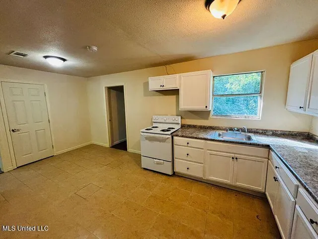 $99,500 | 2716 Rutledge Avenue, Jackson, MS 39213