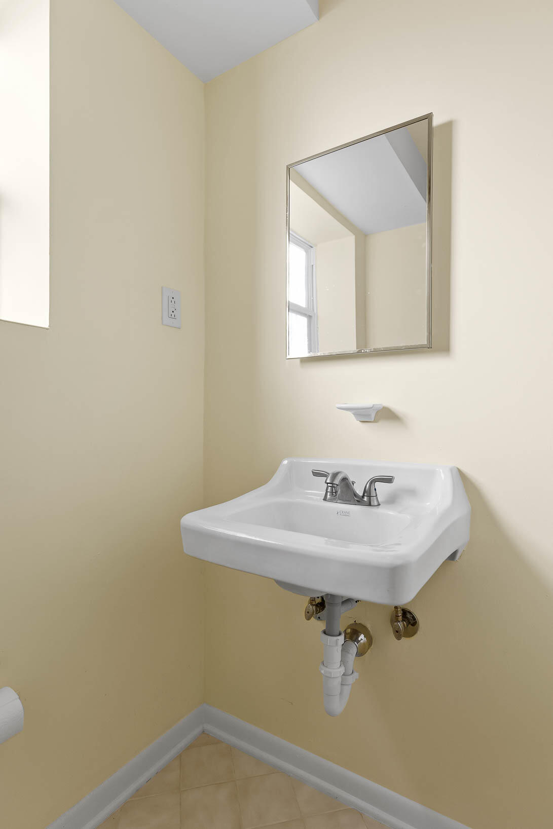 7013 Genoa Drive Chattanooga, TN 37421 - Photo 38 of 51 Basement Full Bath