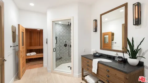 $11,850,000 | 6110 Merritt Drive, Malibu, CA 90265