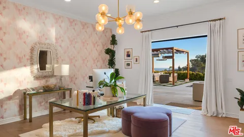 $11,850,000 | 6110 Merritt Drive, Malibu, CA 90265