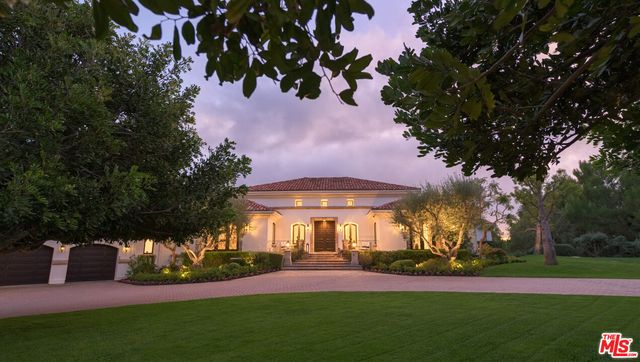 $11,850,000 | 6110 Merritt Drive, Malibu, CA 90265