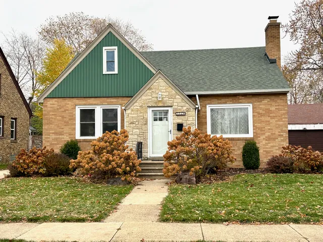 $399,900 | 7528 6th Avenue, Kenosha, WI 53143