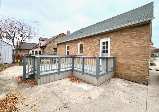 $399,900 | 7528 6th Avenue, Kenosha, WI 53143