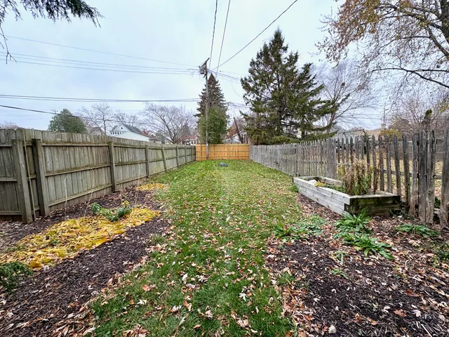 $399,900 | 7528 6th Avenue, Kenosha, WI 53143