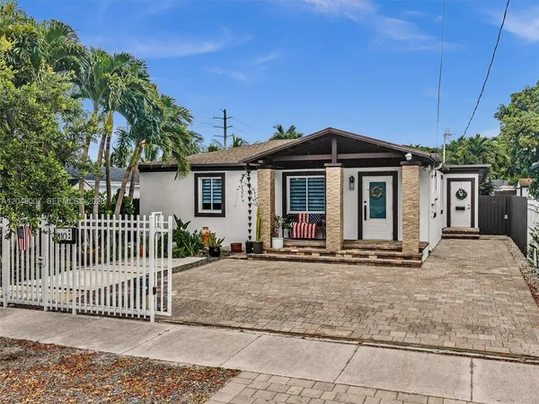 $880,000 | 310 Southwest 65th Avenue, Miami, FL 33144