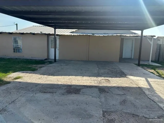 a view of backyard with plants