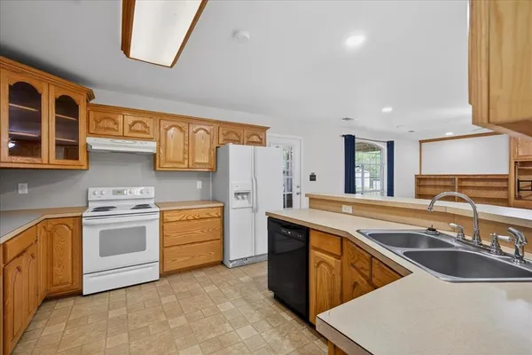 $485,000 | 6431 Payne Springs Place, Mabank, TX 75156